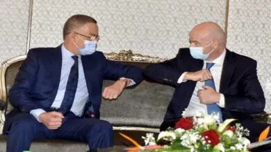 فوزي لقجع يتحدى رئيس “الفيفا” ويجبره على اتخاذ قرار حاسم لصالح المغرب